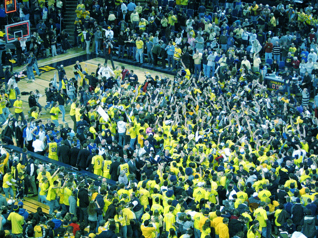 Rent A Bus For March Madness